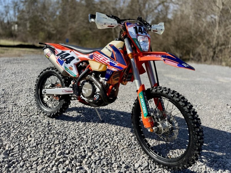 Jonathan Shap (Over 40 Expert Motorcycle Vehicle Photo)