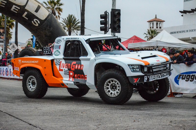 Shawn Runyon (Unlimited Truck Legends Vehicle Photo)